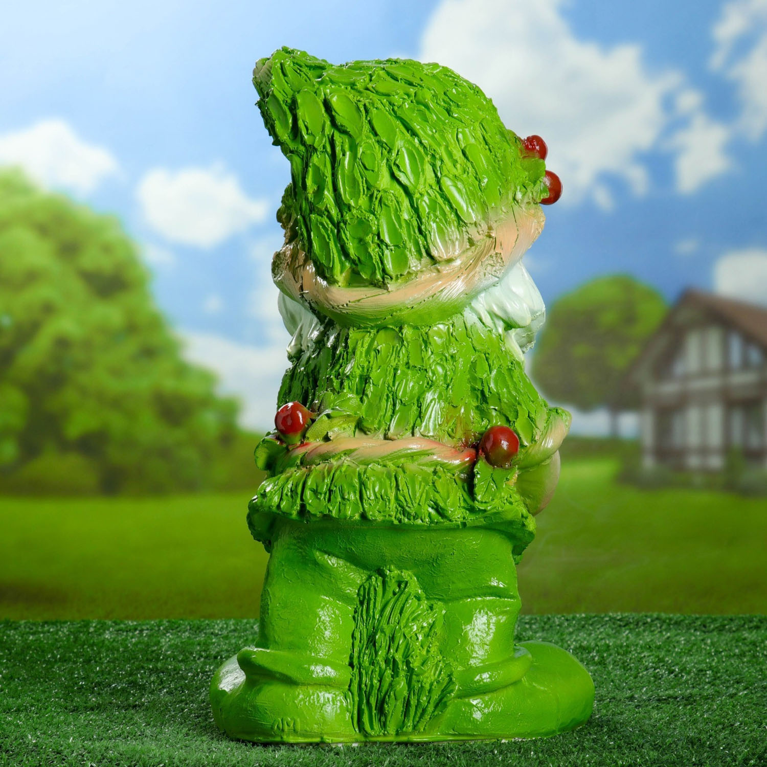 Садовая фигура "Гном с желудями" зеленый 45х26см   3467700