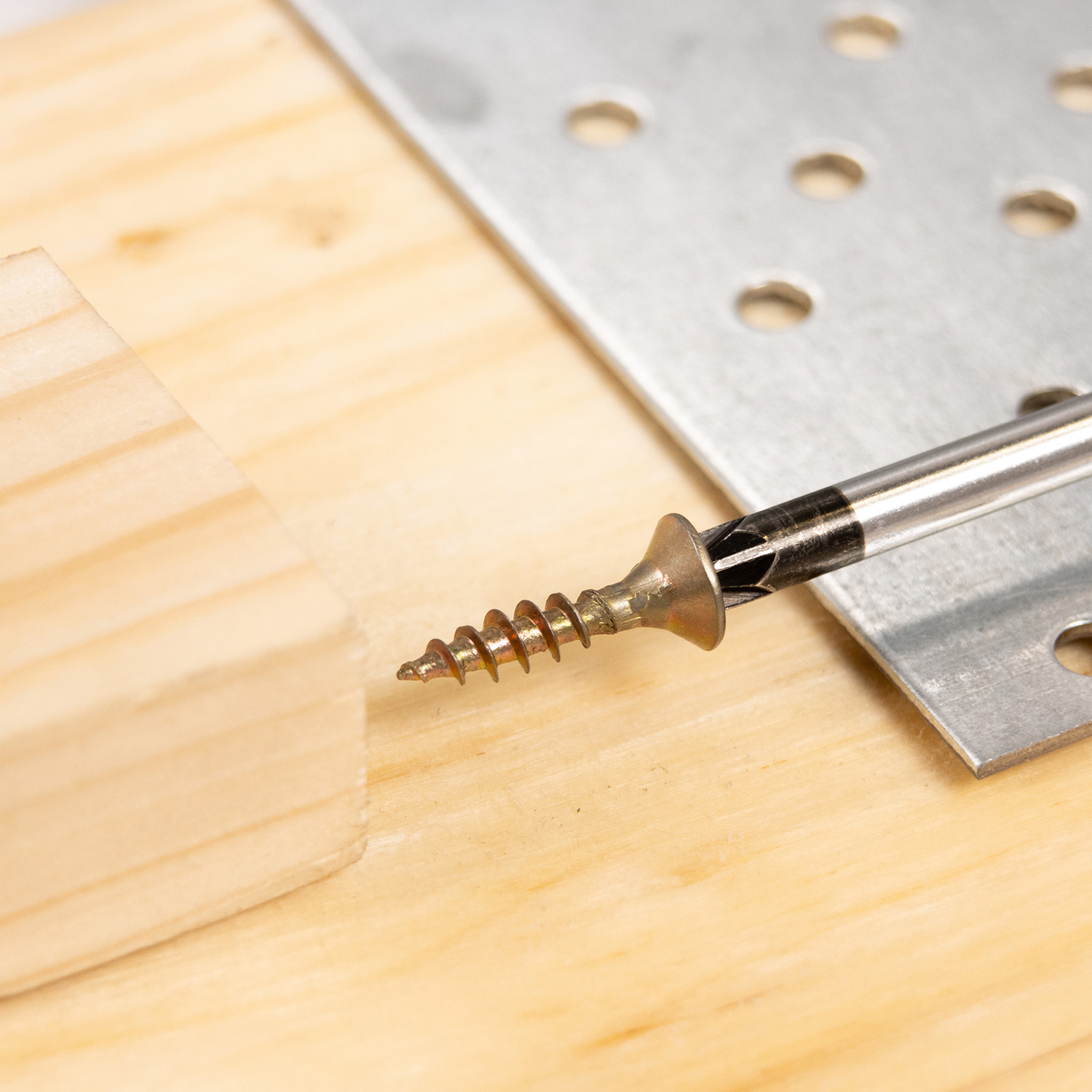 Шурупы жёлтые BROZEX пакет 4*20 (30шт) *10/100