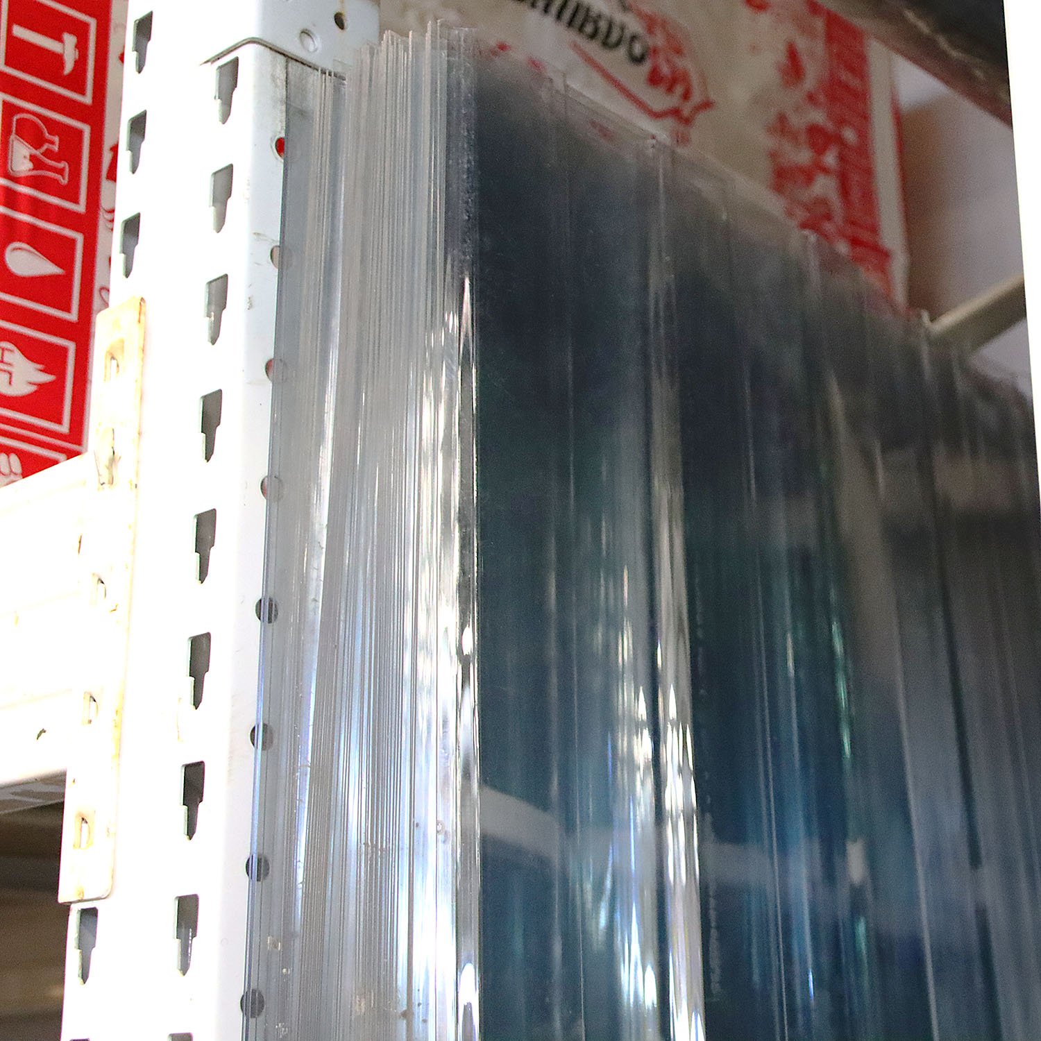 Поликарбонат 0.8 мм профилированный С-8-У стандарт, 1.05х2 м, прозрачный