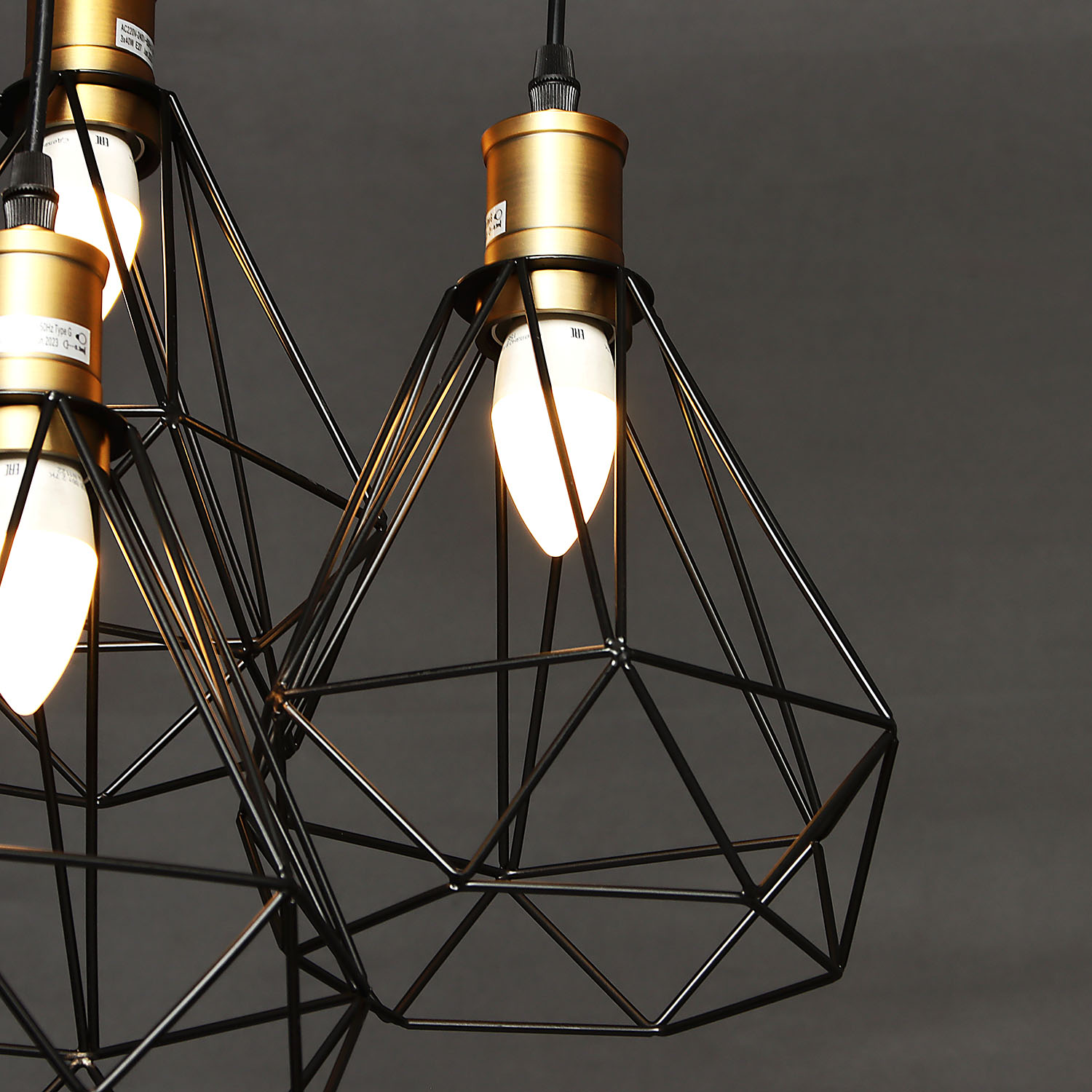 Люстра 04773-0.4-03 BK Е27 60Вт S=18м2  *1