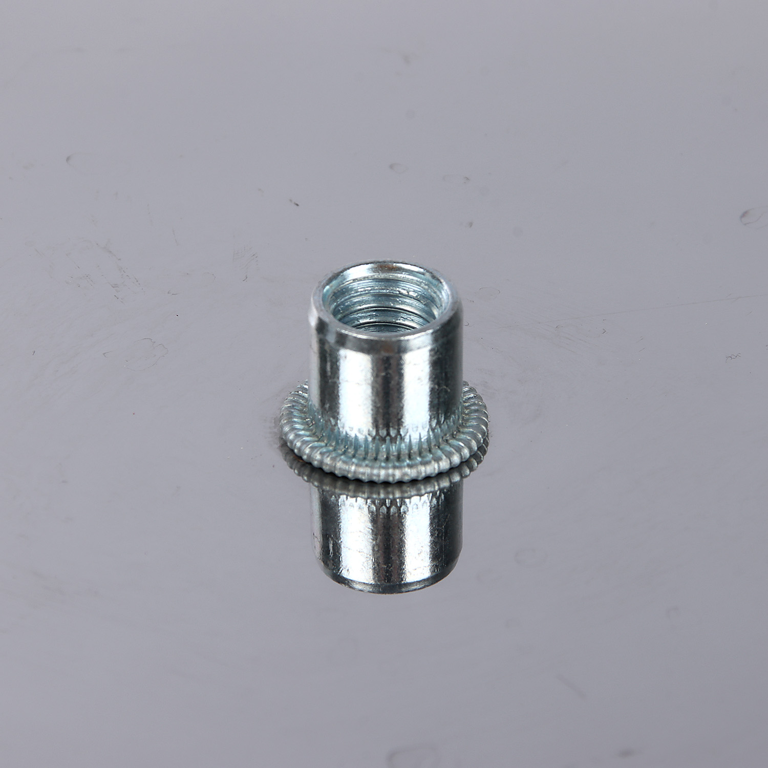 Заглушка с конденсатоотводом d220 нерж. 0,5мм AISI 430 GS (В) *1