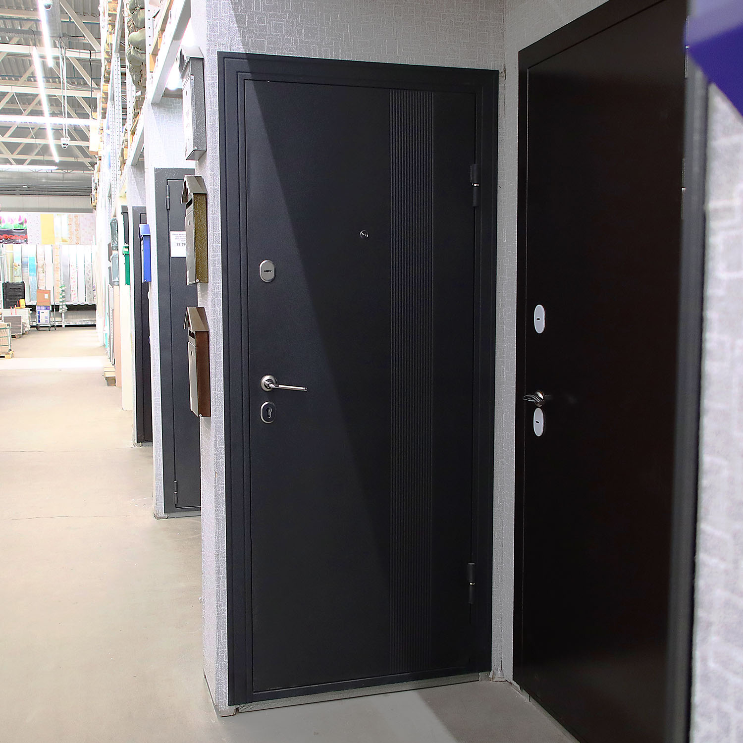 Дверь входная 2050х860х60 мм Двери Гуд М-2 GOODMAN, со стеклом, правая, черный шелк/белый