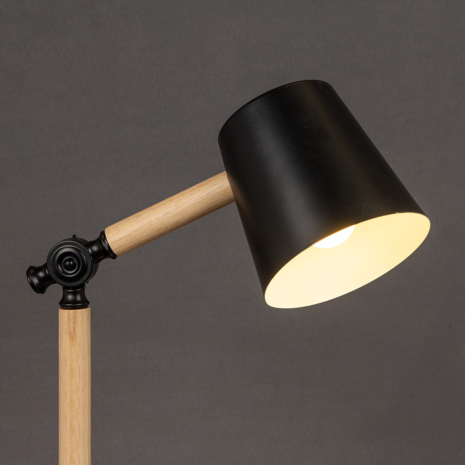 Светильник настольн. Старт СТ83 черный 220В (светодиод.40Вт Е27) *1/12