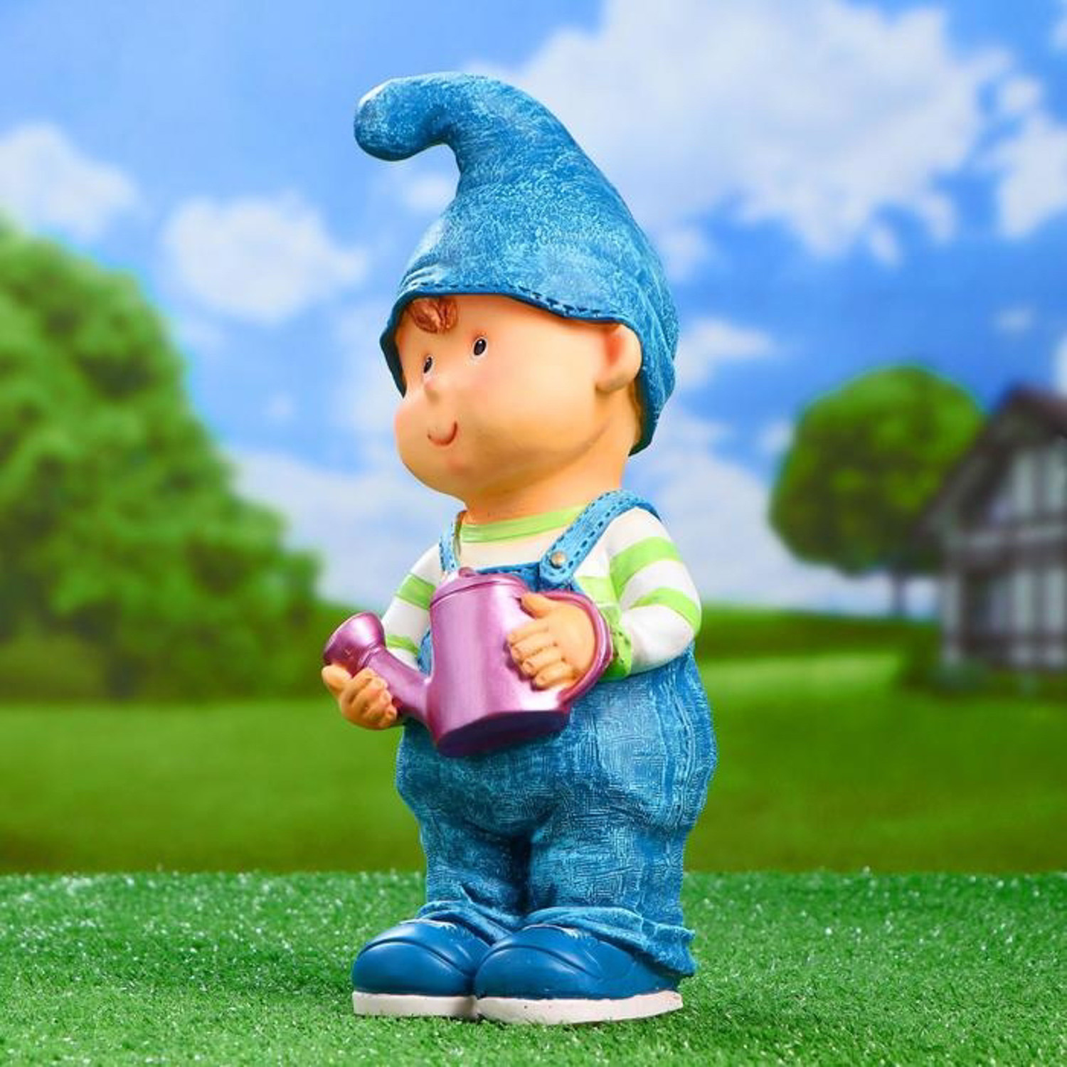 Садовая фигура "Мальчик-гном с лейкой" 13х13х33см   4793722