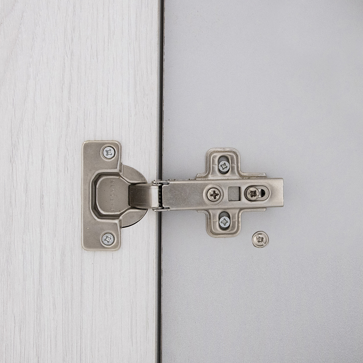 Шкаф навесной 800х676х290 мм BROZEX-WOOD Camellia, с двумя дверцами, серый / юта