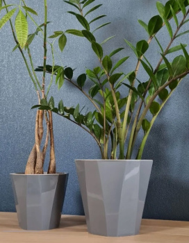 Кашпо пластм. "Палермо" 1,8л d верха 160мм h153мм со вставкой Темно-серое С316ТСЕР ("Мартика") *1/20