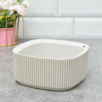 Кашпо пластм. "Стрип" 0,9л 165х165мм h75мм со вставкой Кремовый М3249 ("М-Пластика") *1/16